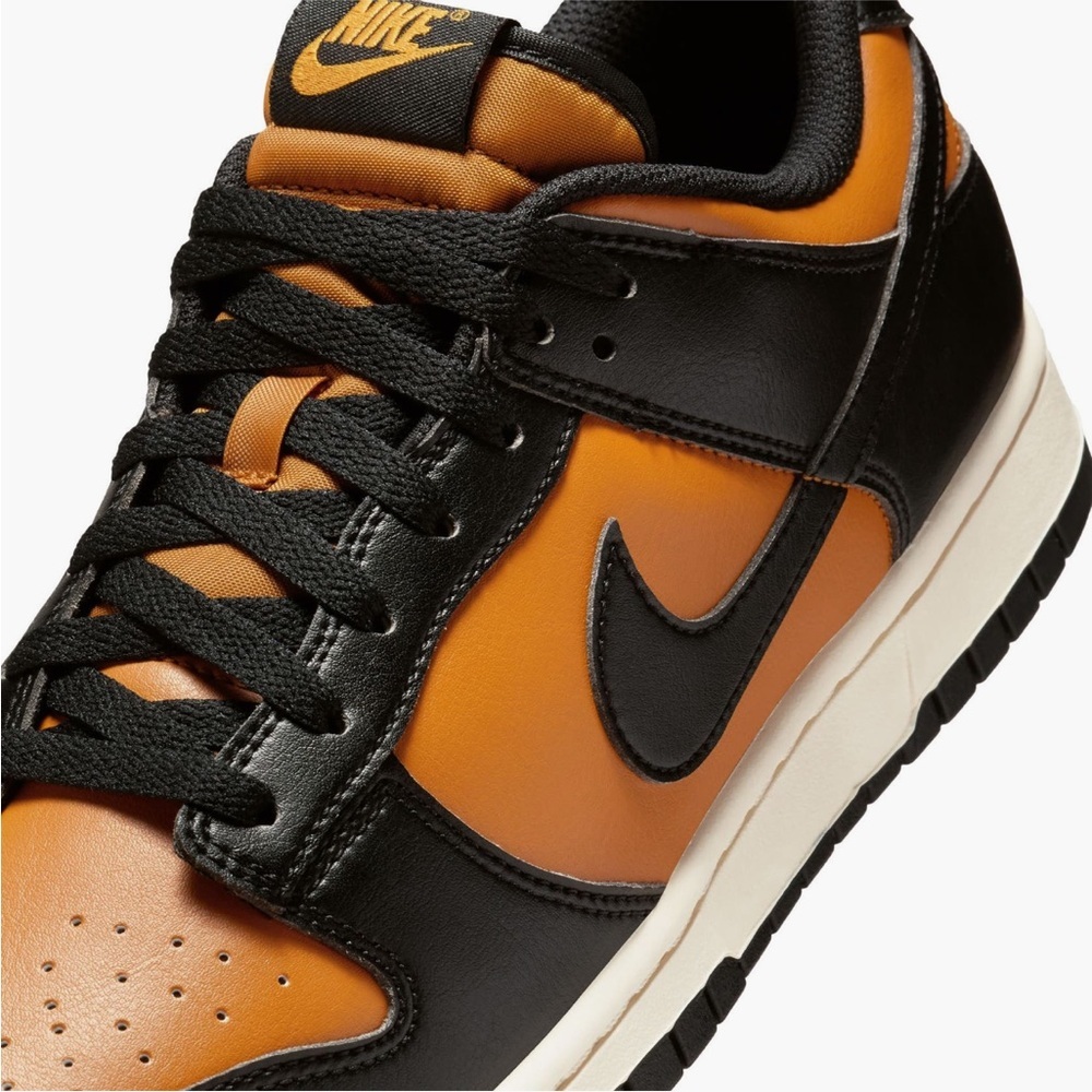 Nike dunk
Brand new